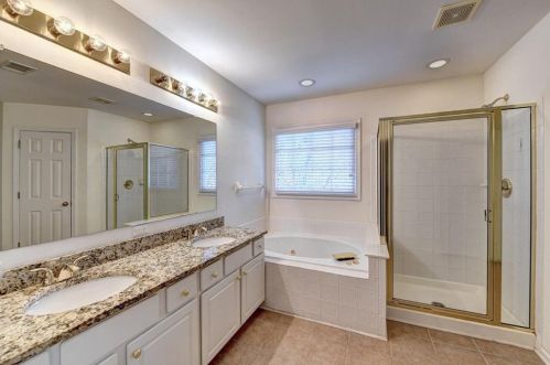 3690 Mcclure Wood Dr, Duluth GA 30096-8506 exterior