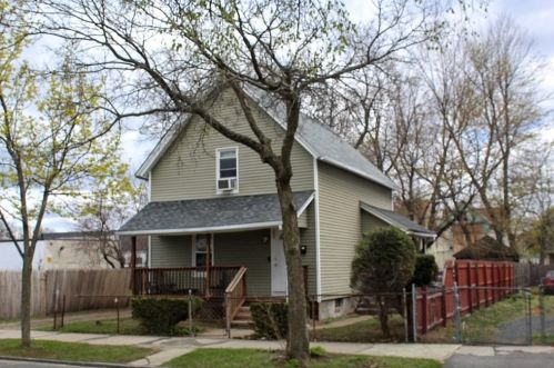 25 Reed St, Springfield, MA 01109-3107