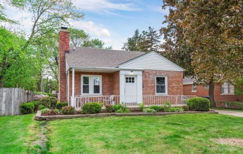 311 Clinton Ave, Elmhurst IL  60126-2403 exterior