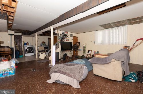 1110 Gregg St, Philadelphia PA 19115-4283 exterior