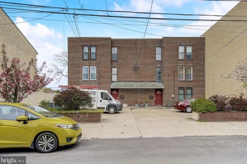 828 3rd St, Philadelphia, PA 19147-3328