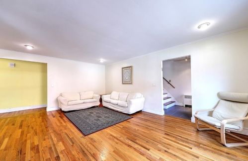 124 Edgehill Rd, Providence RI  02906-1929 exterior