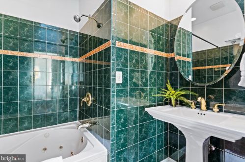 118 Carolina Ave, Washington DC 20003-2003 exterior