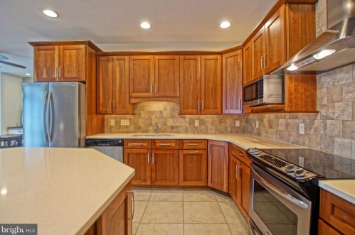 307 Cpe Shr Dr, Lewes DE 19958-3104 exterior