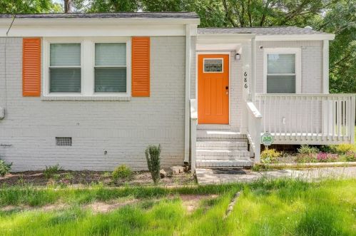 680 Casplan St, Atlanta GA  30310-4720 exterior