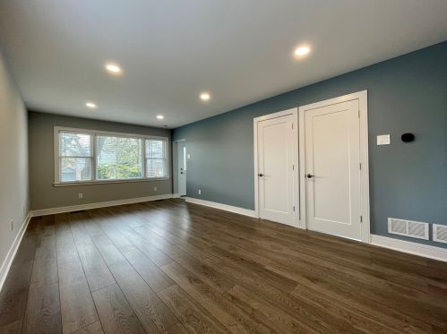 4951 Mcvicker Ave, Chicago IL  60630-1922 exterior