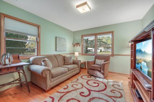 2414 Elm Dr, Saint Paul MN 55124-9305 exterior