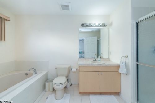 11 Chadd Ct, Parsippany NJ 07054-2950 exterior