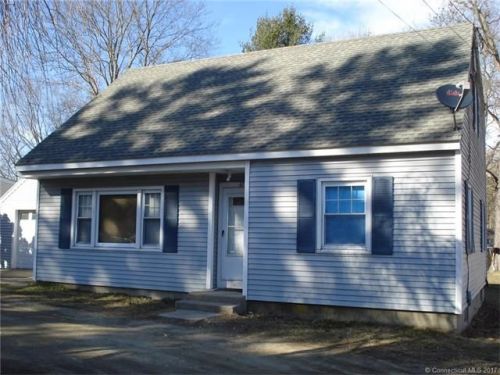 47 Maple Ave, Uncasville CT  06382-2314 exterior