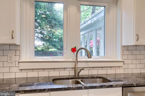 409 Atkins Ave, Lancaster PA  17603-4912 exterior