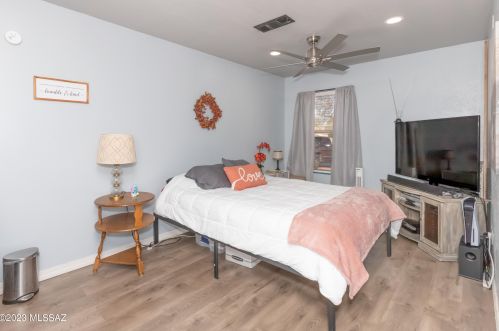 1653 Gaffer Pl, Tucson AZ  85746-3401 exterior