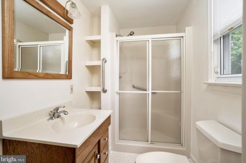 673 Independence Ave, Trenton NJ 08610-4201 exterior