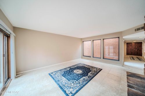 5050 South Regency Cir, Tucson AZ 85711-3043 exterior