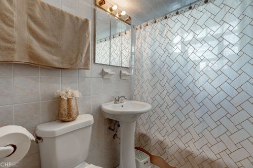 4917 Kedvale Ave, Chicago IL 60629-5013 exterior