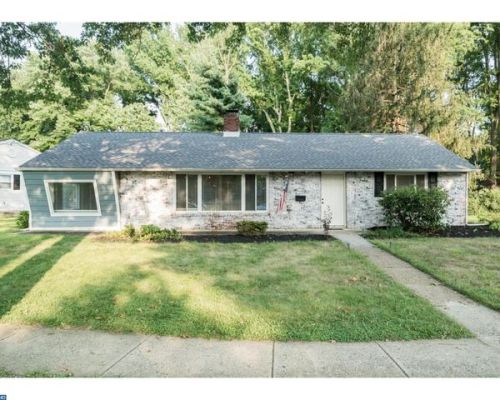 255 Memorial Ave, Tavistock, NJ 08033-2954