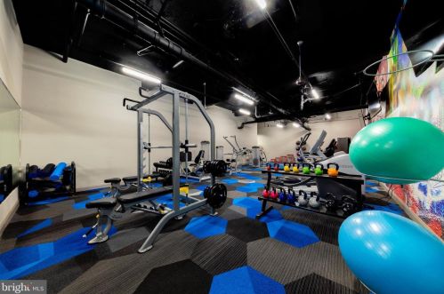 1329 Lombard St, Philadelphia PA 19147-1097 exterior