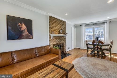 10 Grovepoint Ct, Rockville MD 20854-5505 exterior