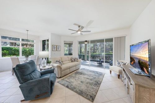 1782 Tarpon Bay Dr, Naples FL 34119-8711 exterior