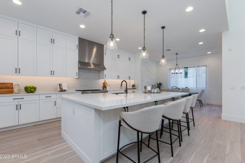 4007 34th St, Phoenix AZ  85040-1820 exterior