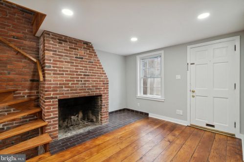 712 Addison St, Philadelphia PA  19147-1304 exterior