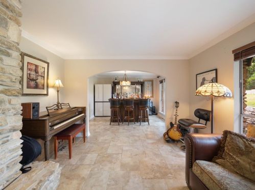 9604 Flintrock Cir, Austin TX 78737-1113 exterior