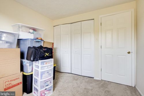 8311 Claremont Wood Dr, Alexandria VA 22309-1895 exterior