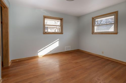 1336 87 St, Milwaukee WI 53214-4358 exterior