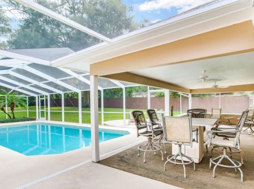 12607 51 St, Tampa FL 33619-1418 exterior