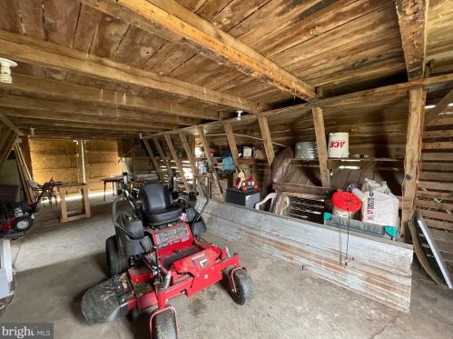 998 Plunkert Rd, Littlestown PA 17340-9643 exterior