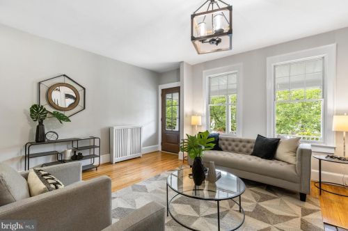 123 Peyton St, Alexandria VA 22314-2723 exterior