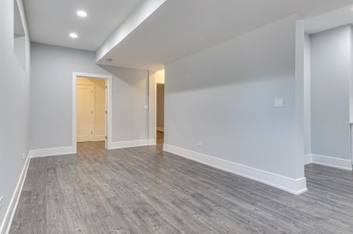 5307 Mcvicker Ave, Chicago IL 60630-1922 exterior