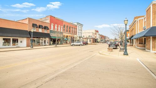 306 Orch St, Dowagiac MI 49047-1253 exterior