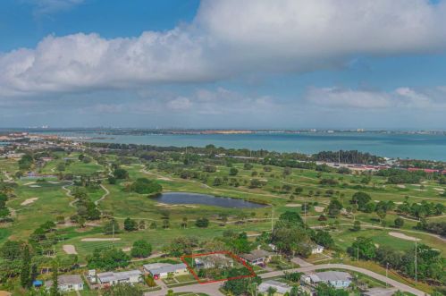 208 Southern Ave, Fort Pierce FL  34950-5433 exterior