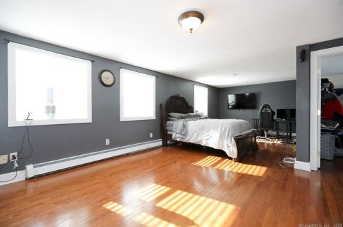 248 Carriage Way, Windsor CT 06095-2009 exterior