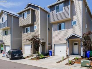 13420 Steele St, Portland, OR 97236-4263