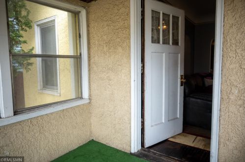 1055 Farrington St, Saint Paul MN 55117-5103 exterior