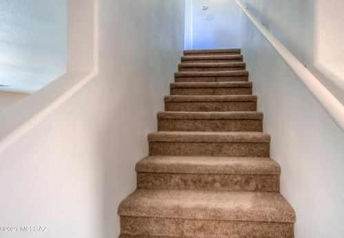 8363 Hunnic Dr, Tucson AZ 85747-5987 exterior