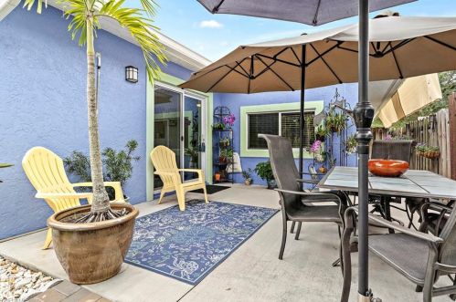 785 102 Ave, Naples FL 34108-3215 exterior