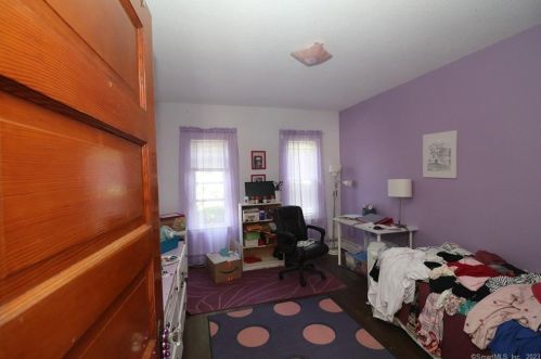 25 Clinton St, New Britain CT 06053-3511 exterior