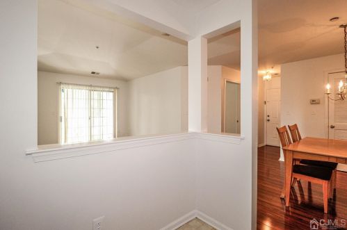 1737 Waterford Dr, Edison NJ  08817-1909 exterior