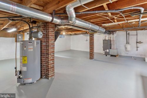 413 Allegheny Ave, Hanover PA  17331-1949 exterior