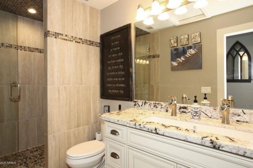 4515 Chisum Trl, Phoenix AZ  85050-8568 exterior