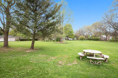 6734 Oakland Dr, Kalamazoo MI 49024-3343 exterior