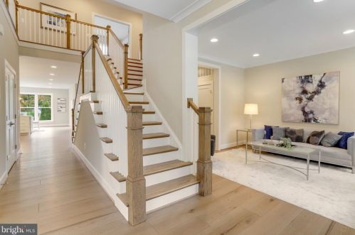 920 Darton Dr, Alexandria VA 22308-2021 exterior