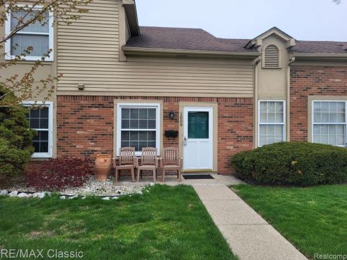 1009 Main St, Clawson MI  48017-1240 exterior