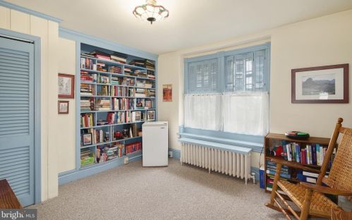 44 Linden Ave, Tavistock NJ 08033-2542 exterior