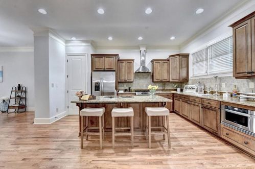 6033 City Walk Ln, Atlanta GA 30328 exterior