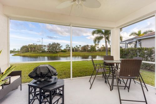 10102 Chadwick Dr, Fort Pierce FL  34987-2420 exterior