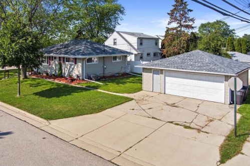 4800 Layton Ave, Milwaukee WI  53220-4144 exterior