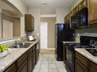 2100 Summit Ridge Loop, Cary NC  27560-6938 exterior